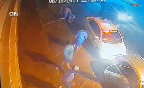Taxistas que agredieron a conductor de Uber son imputados