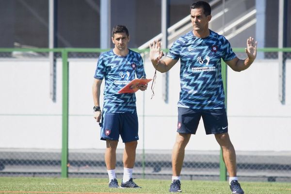 Los días libres del Ciclón - Fútbol - ABC Color