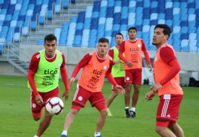 HOY / Últimos ensayos de la Albirroja antes del juego con Eslovaquia