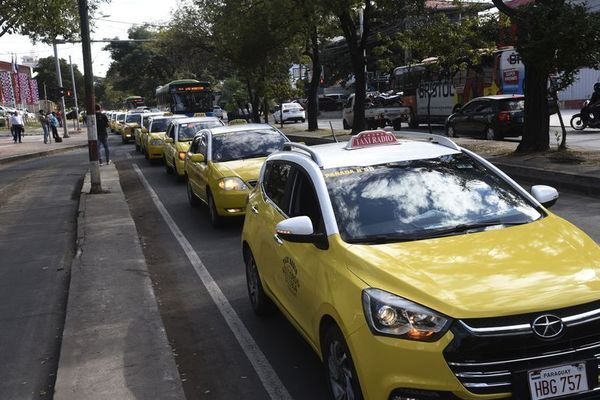 Por solicitud de Uber, vice ministerio de Tributación abre investigación contra taxistas