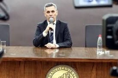 Vice ministro de Economía advierte que Ejecutivo otorga beneficios jubilatorios sin financiamiento a futuro