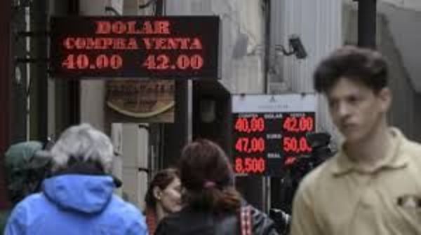 Argentina venderá 9.600 millones de dólares hasta fin de año para evitar fuertes subas