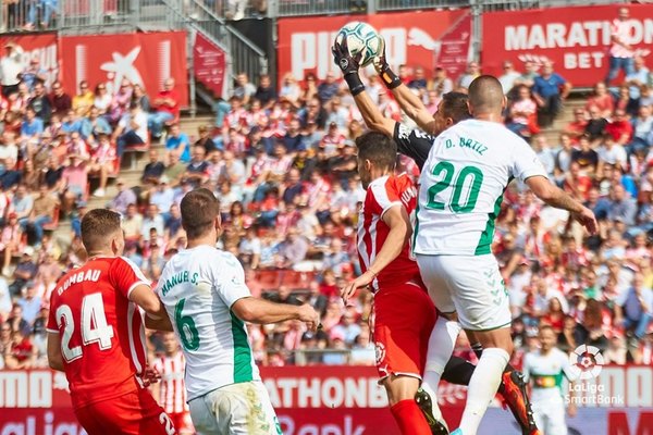 Danilo Ortiz, figura y goleador en el Elche