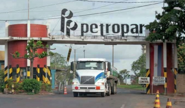 Bajo costo de gasoil en Petropar obliga a otras emblemas a bajar los precios