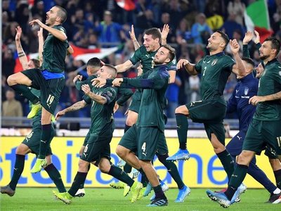 Italia vence a Grecia y pone rumbo a la Eurocopa