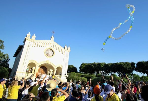 “Rosario en fronteras” congregó a miles de fieles