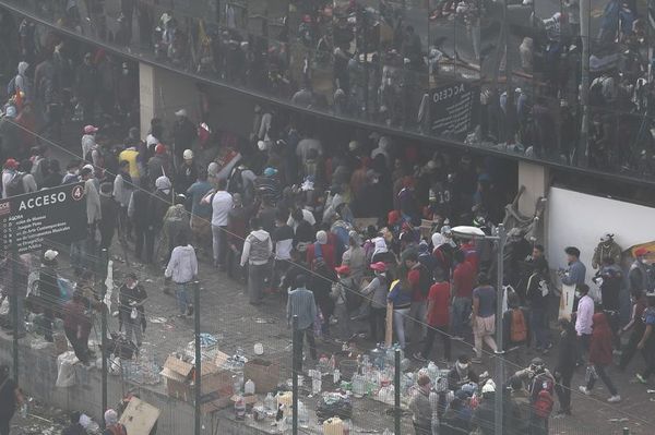 Tensa espera en Ecuador tras toque de queda - Mundo - ABC Color