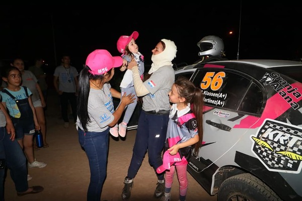 Las mujeres siguen en la lucha: Lafarja y Flores van por la última etapa del Rally