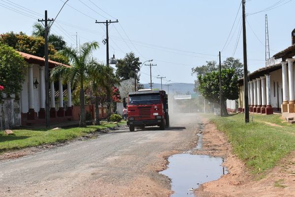 Pirayuenses piden asfalto sobre empedrado - Nacionales - ABC Color