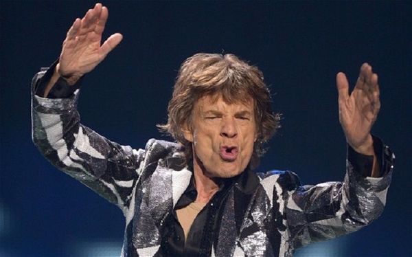 Mick Jagger visita isla de los Castro