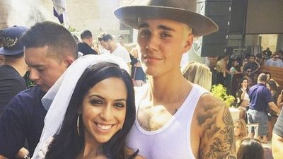 Justin Bieber aparece en "despedida de soltera"