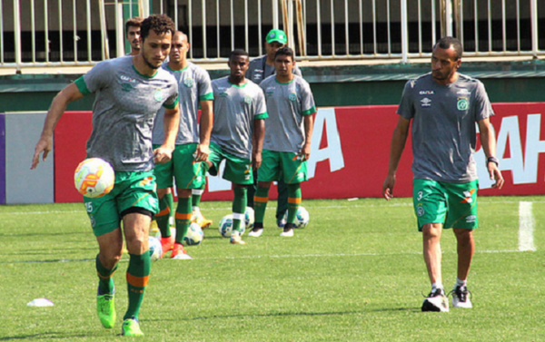 Plantel de Chapecoense viene en micro a Paraguay