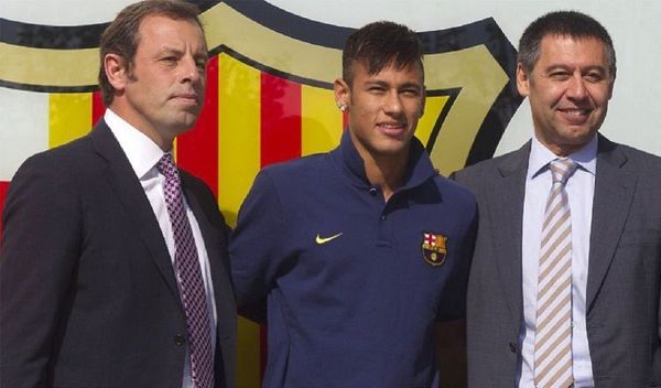 Presidente del Barcelona, a acusado por caso Neymar