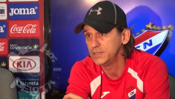 Raschle deja de ser entrenador de Nacional