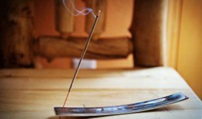 Humo de incienso es considerado más cancerígeno que el humo del tabaco