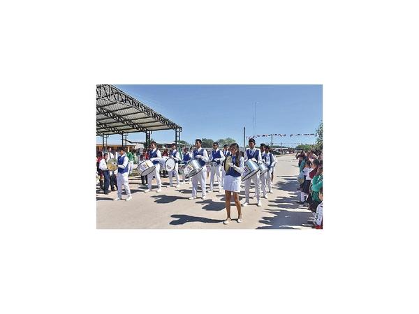 Toro Pampa celebró 47 años con desfile