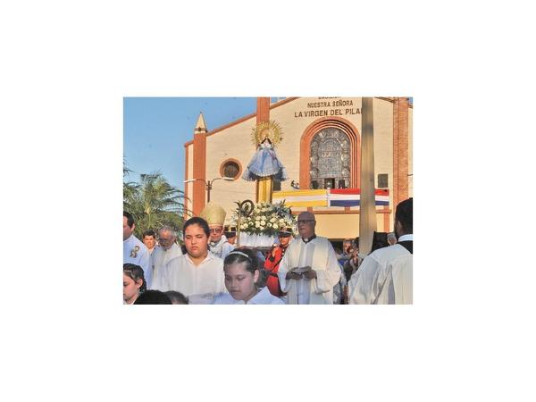 Pilar conmemoró 240 años y prometieron obra costera