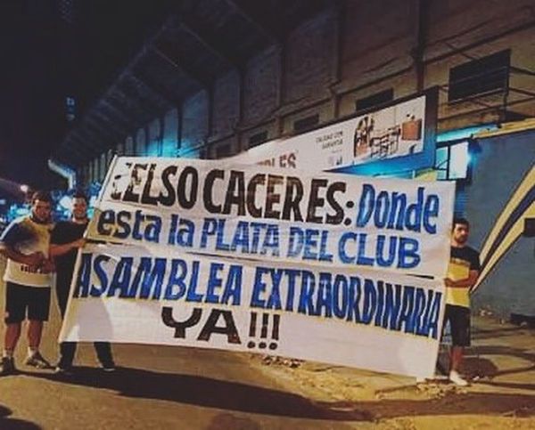 Piden renuncia de la directiva y asamblea