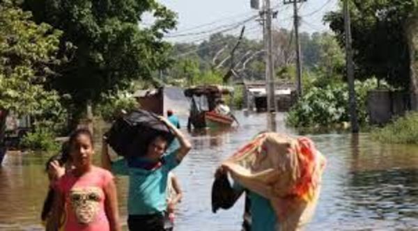 Asisten a más de 200 familias con la Armada Nacional