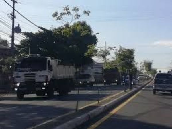400 camiones entran en Asunción para protestar contra Senavitat