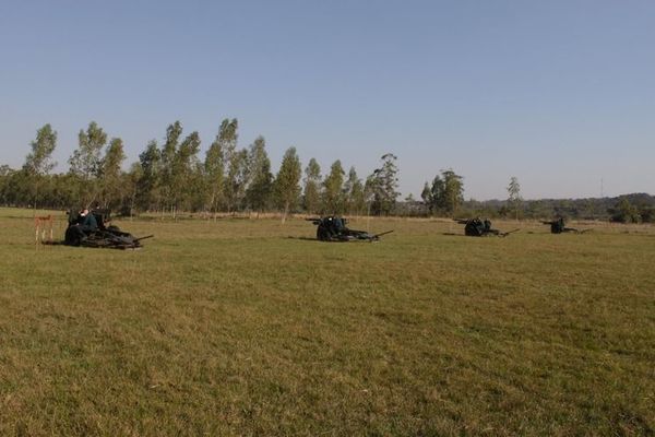 Ejército anuncia movilización de vehículos y cañones - Nacionales - ABC Color