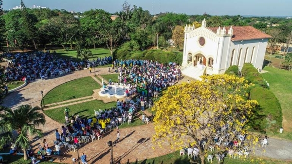 HOY / Multitud de fieles en honor al santo rosario