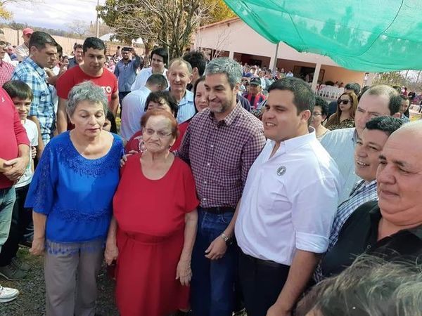Mario Abdo participa del cumpleaños del Intendente de Félix Pérez Cardozo