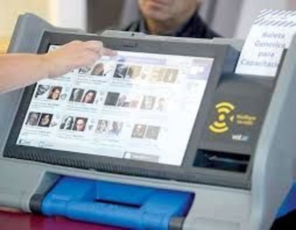 Diputado insta al TSJE llamar a licitación para compra de  urnas electrónicas