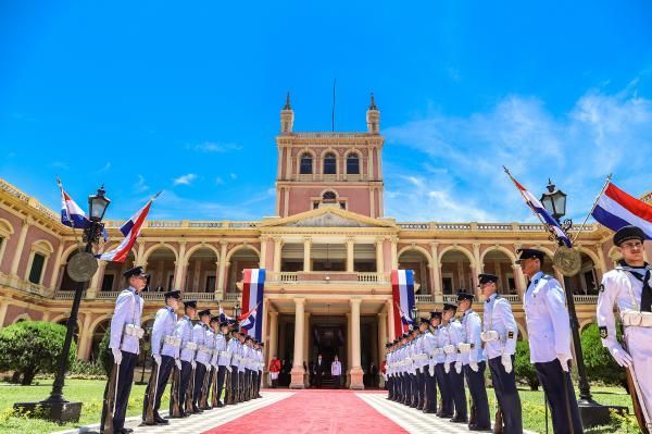 Conmemoración de los 208 años de independencia patria