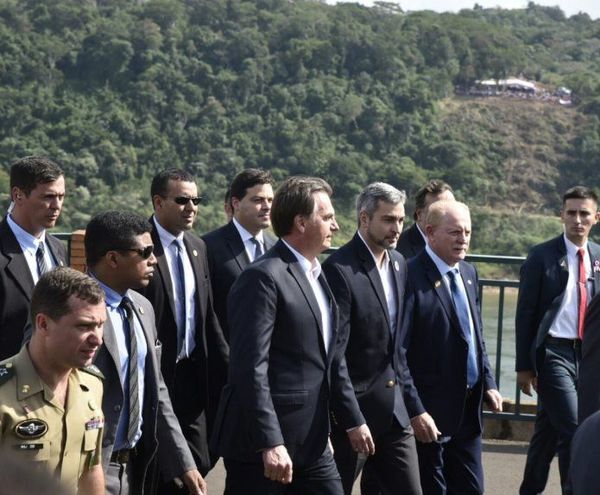 Presidentes de Brasil y Paraguay dan palada inicial al según puente