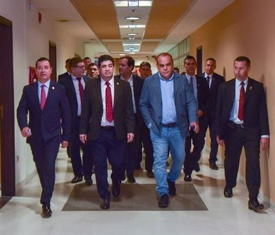 Marito escucha y no baja línea según Vicepresidente