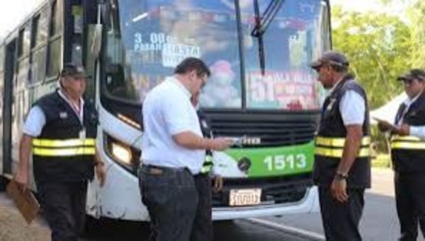 Fuertes controles a ómnibus durante semana santa