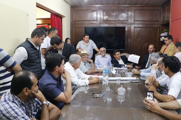 Petta admite que unos 635 mil millones se gastaran en aulas