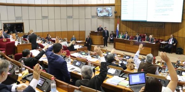 100% de salario mínimo para trabajadoras domésticas