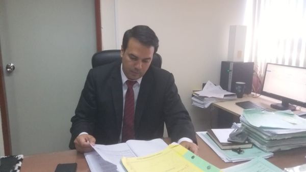 Juez rechaza amparo de Cartes y Nicanor para acceder al senado
