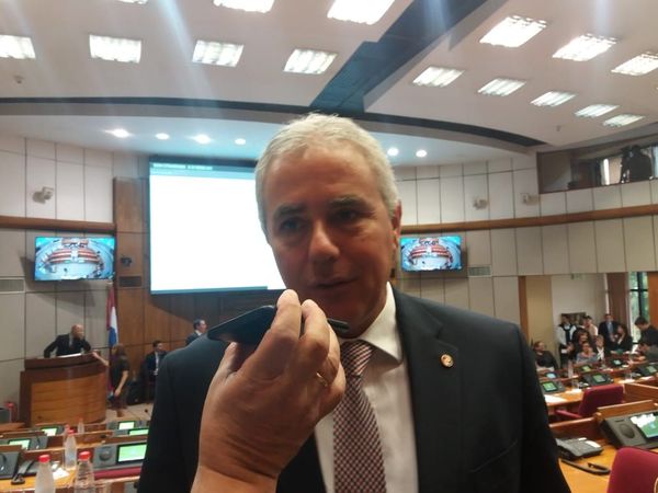 Congreso debe tratar juicio al Controlar General y vacancia en la Corte
