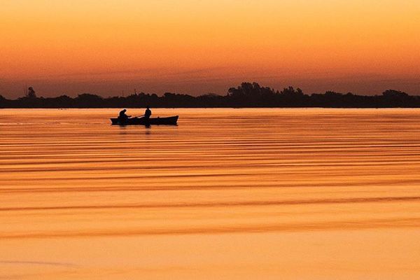 “Rostros del río”: en canoa para medir cambio climático en Paraguay