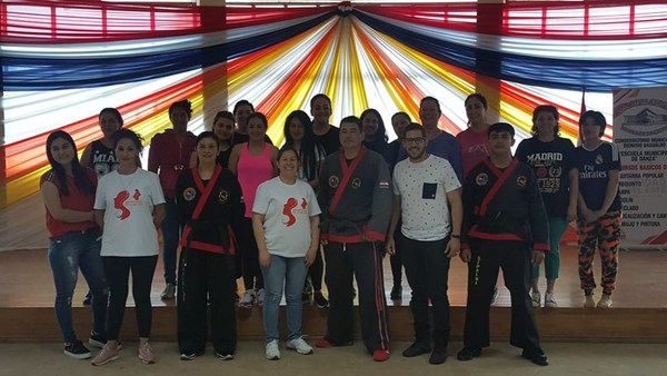 Imparten curso de defensa urbana femenina en CDE