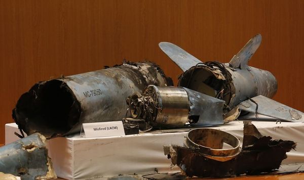 Arabia Saudita asegura que 18 drones y 7 misiles iraníes atacaron sus refinerías