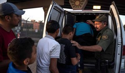 El Supremo da un espaldarazo a las nuevas restricciones de Trump al asilo