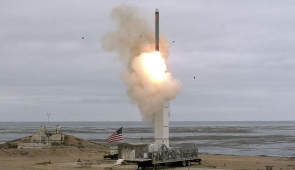 Estados Unidos prueba misil de mediano alcance en Isla de California