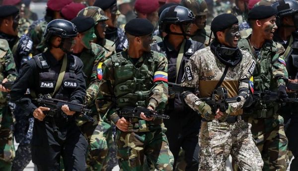Maduro anuncia ejercicios militares en frontera para el 24 de julio