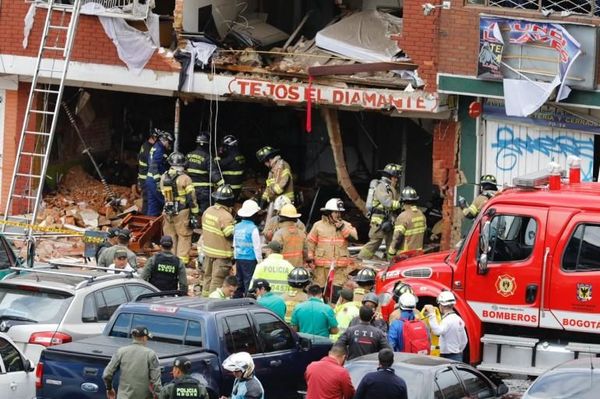 Edificio de polvorería explota en Bogota