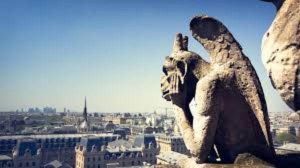 Notre Dame casi no cuenta la historia