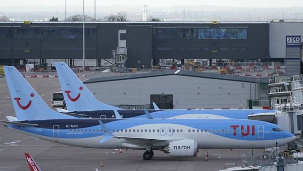 Pánico aplasta vuelos del Boeing 737 en Europa y Asía