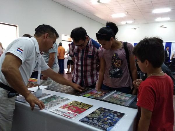 Numismáticos exhiben colección en Pilar - Nacionales - ABC Color