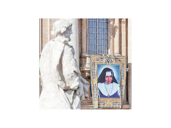 El papa Francisco canoniza a la primera santa brasileña