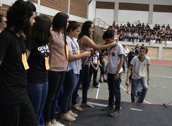 Más de 700 estudiantes en final de matemáticas - Locales - ABC Color
