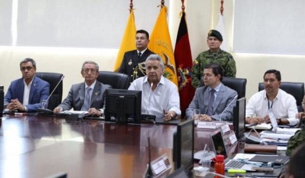 Presidente de Ecuador mantiene subsidios y desactiva crisis | .::Agencia IP::.
