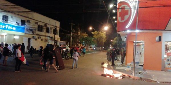 Escrachan a intendente de Concepción a un año de inicio de movilizaciones